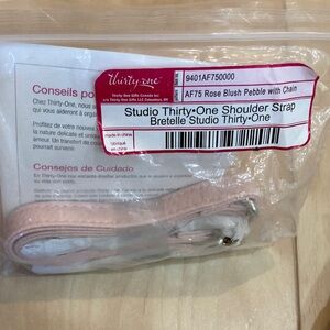 Thirty one shoulder strap